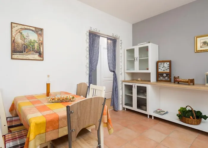 شقة A 2 - Modern With Garden 80m From Vinišće