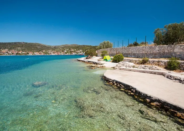A 2 - Modern With Garden 80m From شقة Vinišće
