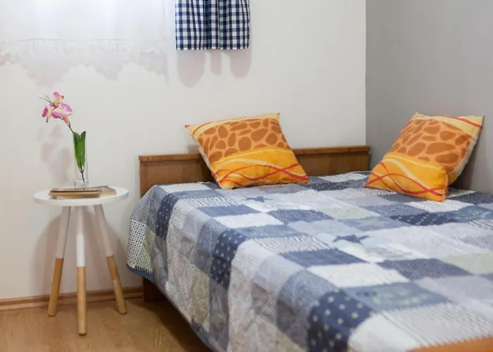 A 2 - Modern With Garden 80m From Vinišće