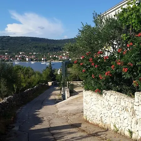 A2 - Modern With Garden 80m From Apartment