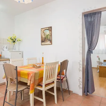 A2 - Modern With Garden 80m From Apartment