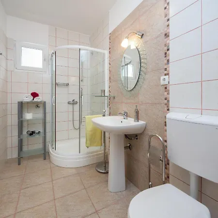 A2 - Modern With Garden 80m From * Vinisce